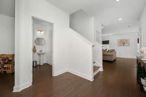 Entry Way - 3707 Lc Smith Dr, Murfreesboro, TN 37129 photo 2 of 8