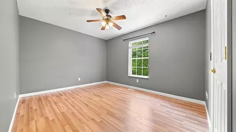 Bedroom - 11930 Thatch Rd, Harrison, TN 37341 photo 3 of 3
