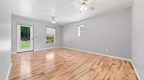 Living - 11930 Thatch Rd, Harrison, TN 37341 photo 5 of 6