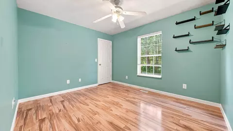 Bedroom - 11930 Thatch Rd, Harrison, TN 37341 photo 1 of 3