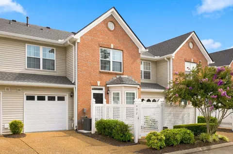 402 Bembridge Ln, Franklin, TN 37069