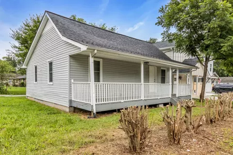 Exterior - 460 E State St, Murfreesboro, TN 37130 photo 2 of 6