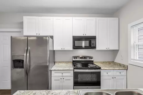 Kitchen - 460 E State St, Murfreesboro, TN 37130 photo 4 of 4