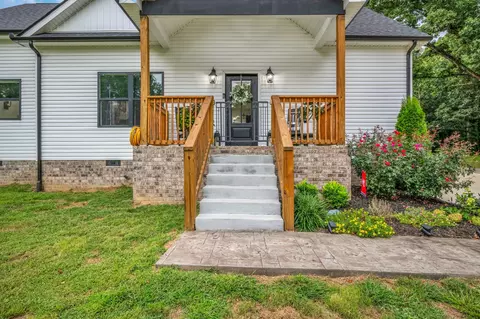 Exterior - 330 Kaiser Rd, Dickson, TN 37055 photo 3 of 8