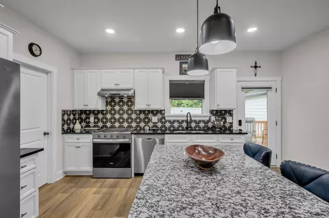 Kitchen - 330 Kaiser Rd, Dickson, TN 37055 photo 3 of 3