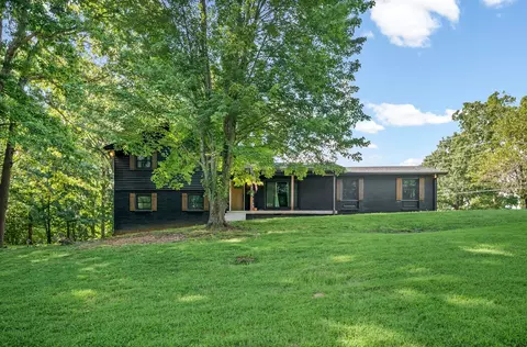 2050 Outlaw Rd, Woodlawn, TN 37191
