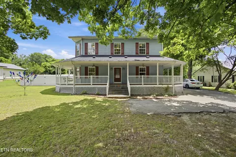 617 N College St, Madisonville, TN 37354