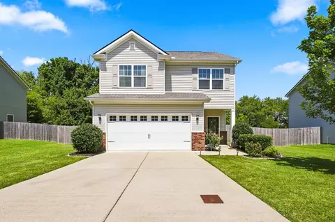 8017 Regiment Dr, Spring Hill, TN 37174