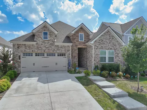 398 Triple Crown Cir, Gallatin, TN 37066