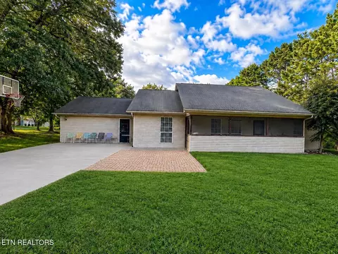 2626 Best Rd, Maryville, TN 37803