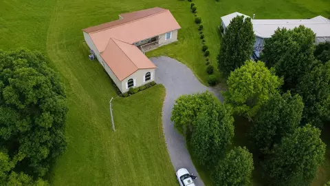 552 Airport Ave, Dunlap, TN 37327 photo 3