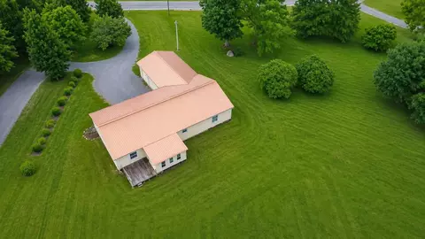 552 Airport Ave, Dunlap, TN 37327 photo 2
