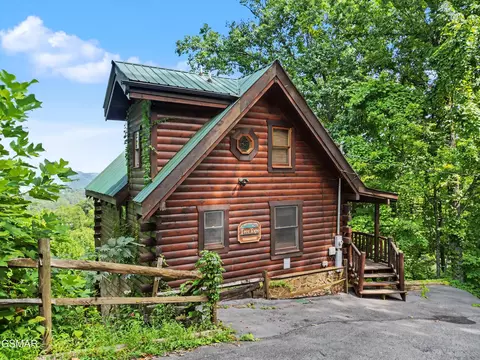 2509 Piney Dr, Sevierville, TN 37876