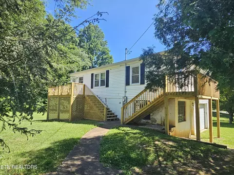 1345 Blockhouse Valley Rd, Clinton, TN 37716