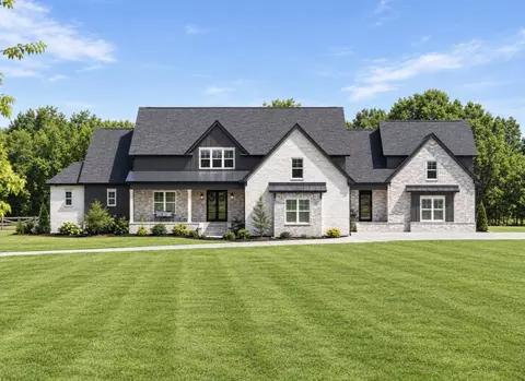 3340 Midland Acres Dr, Bell Buckle, TN 37020