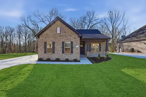 110 Sagewood Dr, Tullahoma, TN 37388