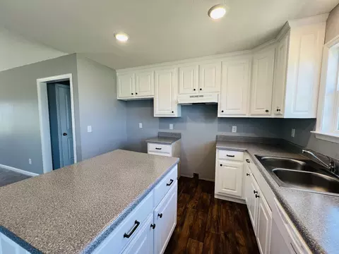 Kitchen - 111 Glenhaven Ln, Goodspring, TN 38460 photo 3 of 3