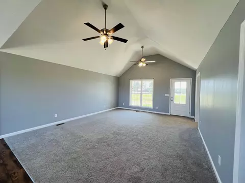Living - 111 Glenhaven Ln, Goodspring, TN 38460 photo 1 of 3