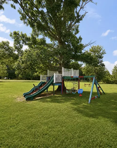 Exterior - 4217 Sandy Springs Rd, Springfield, TN 37172 photo 10 of 12