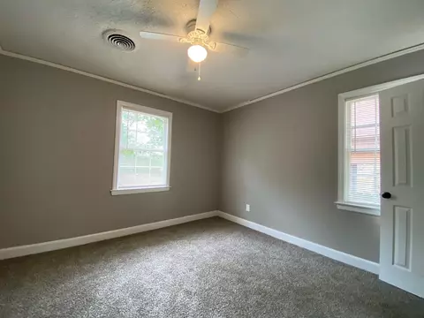 743 E Mckellar Ave, Memphis, TN 38106 photo 2