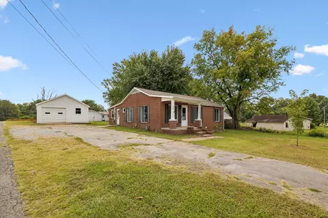 306 Smith Rd, Smithville, TN 37166