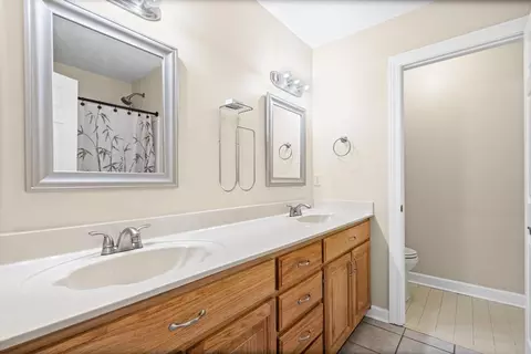 Bath - 371 Brierhedge Rd, Covington, TN 38019 photo 2 of 7