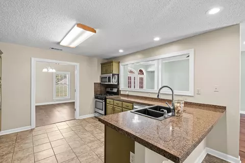 Kitchen - 371 Brierhedge Rd, Covington, TN 38019 photo 1 of 4