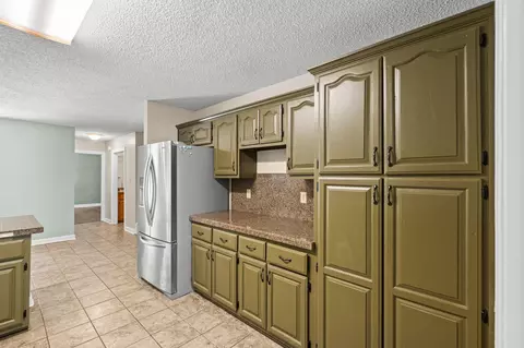 Kitchen - 371 Brierhedge Rd, Covington, TN 38019 photo 3 of 4