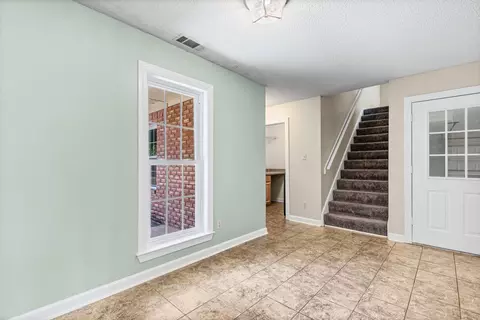 Entry Way - 371 Brierhedge Rd, Covington, TN 38019 photo 2 of 4