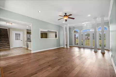 Living - 371 Brierhedge Rd, Covington, TN 38019 photo 2 of 3
