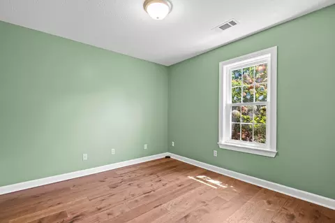 Bedroom - 371 Brierhedge Rd, Covington, TN 38019 photo 3 of 5