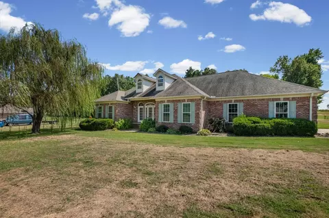 Exterior - 371 Brierhedge Rd, Covington, TN 38019 photo 2 of 10