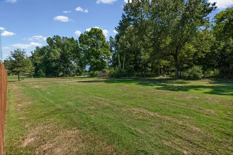 Exterior - 371 Brierhedge Rd, Covington, TN 38019 photo 9 of 10