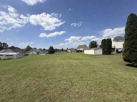 3382 Summerfield Dr, Clarksville, TN 37042