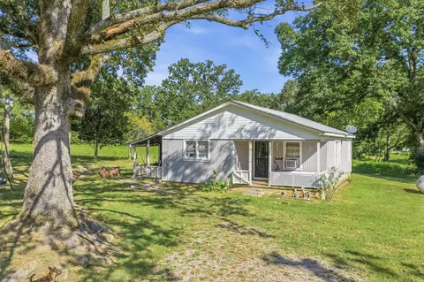 10 Winston Rd, Adamsville, TN 38310