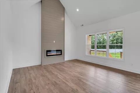 Living - 61 Hickory Grove Dr, Morrison, TN 37357 photo 1 of 5