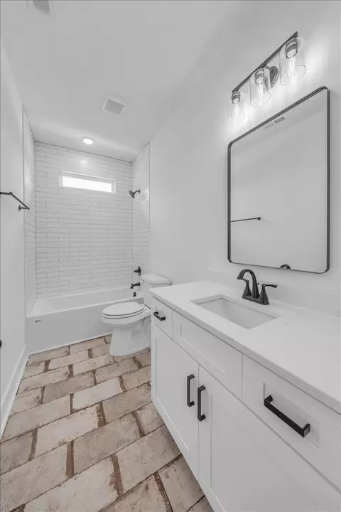 Bath - 61 Hickory Grove Dr, Morrison, TN 37357 photo 6 of 7