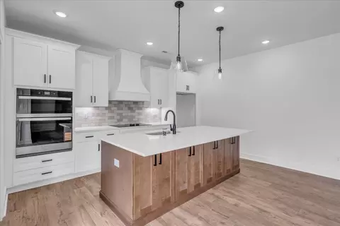 Kitchen - 61 Hickory Grove Dr, Morrison, TN 37357 photo 3 of 7