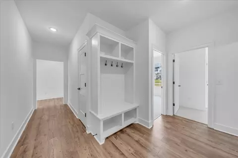 Entry Way - 61 Hickory Grove Dr, Morrison, TN 37357 photo 6 of 6