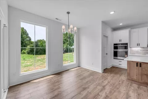 Dining - 61 Hickory Grove Dr, Morrison, TN 37357 photo 2 of 2