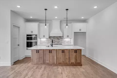 Kitchen - 61 Hickory Grove Dr, Morrison, TN 37357 photo 1 of 7