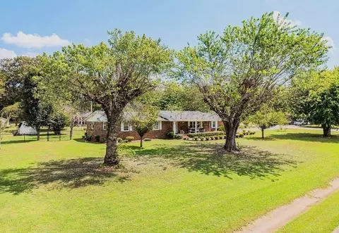 156 S Arrowhead Dr, Mcminnville, TN 37110