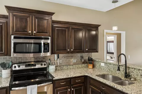 Kitchen - 506 Fallacy Ct, Murfreesboro, TN 37129 photo 7 of 8