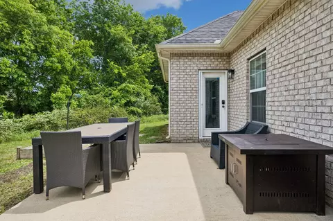 Exterior - 506 Fallacy Ct, Murfreesboro, TN 37129 photo 6 of 11