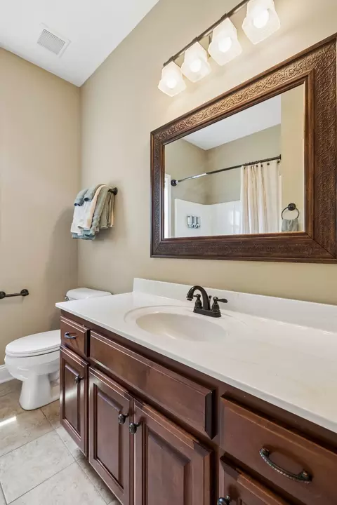 Bath - 506 Fallacy Ct, Murfreesboro, TN 37129 photo 2 of 6