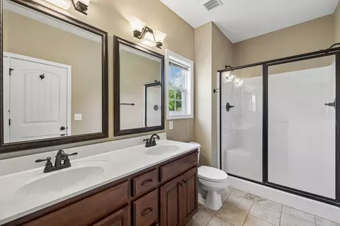 Bath - 506 Fallacy Ct, Murfreesboro, TN 37129 photo 5 of 6