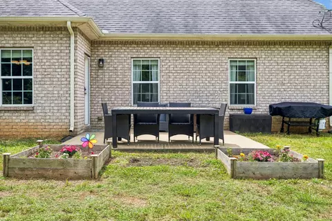 Exterior - 506 Fallacy Ct, Murfreesboro, TN 37129 photo 7 of 11