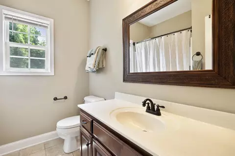 Bath - 506 Fallacy Ct, Murfreesboro, TN 37129 photo 3 of 6
