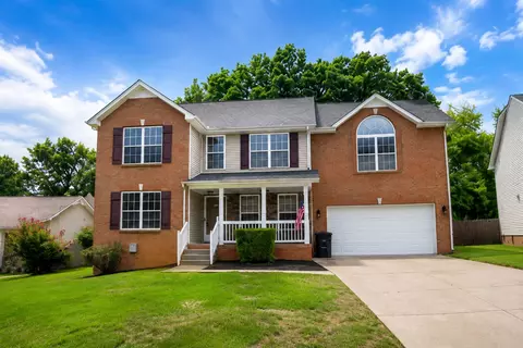 736 W Accipiter Cir, Clarksville, TN 37043