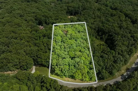 21 Hawks Bluff Rd, Spencer, TN 38585